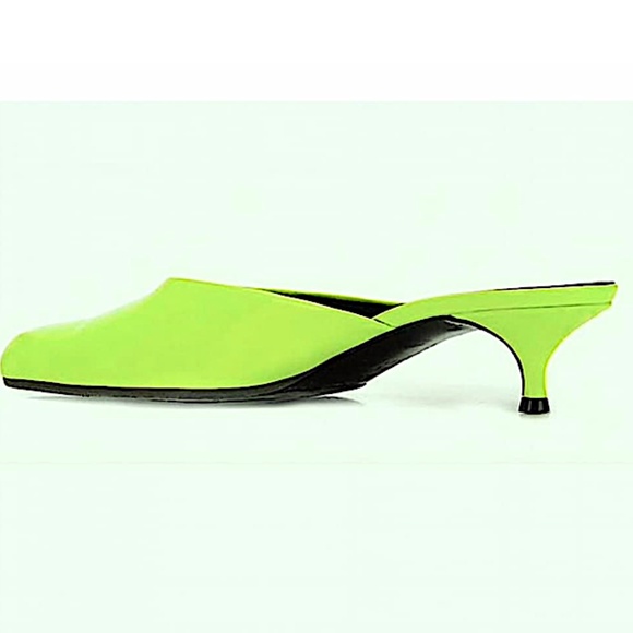 Balenciaga  PATENT LEATHER MULES in neon - Picture 6 of 9